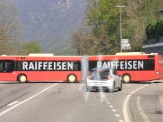La foto del giorno / Del resto, anche in valle la “Raiffeisen” è un’istituzione