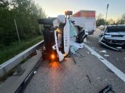 Tödlicher Massenunfall auf der A1: Lieferwagenlenker stirbt noch an der Unfallstelle