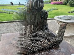 Lugano area “Parco Ciani”, ci risiamo: vandali sull’icona di Satoshi Nakamoto