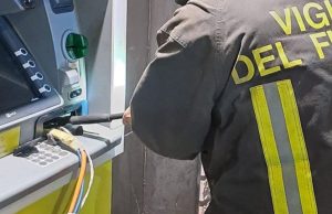 Valmorea (Como), esplosione nella notte: fatto saltare un “Bancomat”