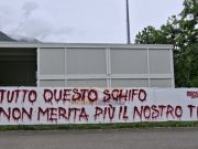 L’editoriale / Del colpo non accorto, andava combattendo, ed era morto