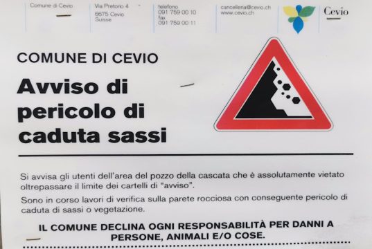 Colpo di stiletto / Alla cascata di Bignasco il paradosso di Damasco