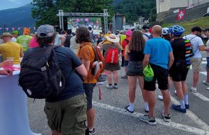 Ciclismo / “Corsa rosa”, tappa ticinese: Jonas Vingegaard trionfa a Carì