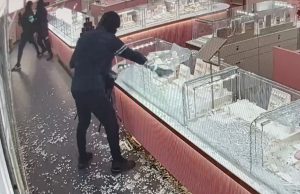 Como, altri due arresti per la rapina al centro commerciale di Tavernola