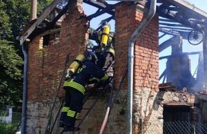 Cunardo (Varese): a fuoco cascina e furgone, soli danni materiali