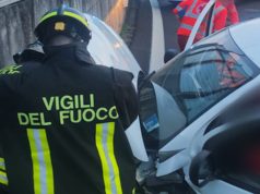 Gazzada Schianno (Varese): auto contro “guard-rail”, 77enne in ospedale