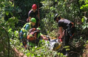 Maccagno con Pino e Veddasca (Varese), ciclista precipita nel dirupo e muore