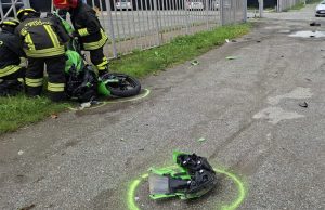 Mariano Comense (Como), incidente auto-moto: 36enne gravissimo