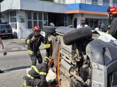 Albese con Cassano (Como): auto si ribalta, 65enne ferito tra le lamiere