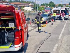 Appiano Gentile (Como): collisione moto-auto, due persone ferite