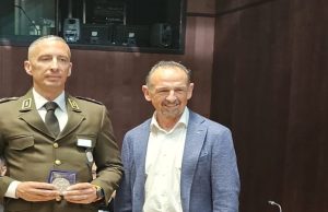 Speronamento salvifico in A2, premiato sergente della Polcantonale