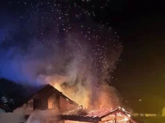 Garagenbrand in Ruswil (Kanton Luzern): Zwei Autos vollständig zerstört