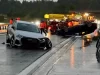 Starkregen: Auto überschlägt sich und bleibt auf Dach liegen, Kleinkind unverletzt