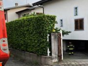 Tradate (Varese): incendio in un “garage”, fiamme domate. Nessun ferito