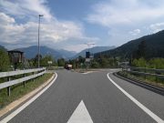 Tragödie auf der A13: Töfffahrer stirbt bei Kollision mit Sattelschlepper