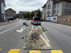 Nackte Lenkerin rast in Menziken durch mehrere Kollisionen: Passanten stoppen Irrfahrt