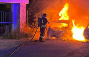 Cunardo (Varese): rogo nella notte, a fuoco due auto, nessun ferito