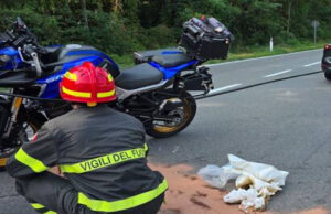 Lonate Pozzolo (Varese): collisione auto-moto, 64enne finisce in ospedale