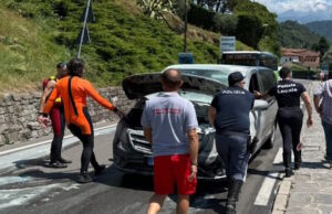 Tremezzina (Como): veicolo a fuoco, in salvo conducente e passeggeri