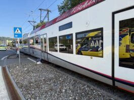 88-jährige Schweizer Fussgängerin stirbt nach Kollision mit Zug